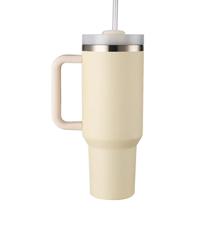 Prueba de la integridad del rendimiento de los tumblers aislados de 40 oz en condiciones climáticas extremas