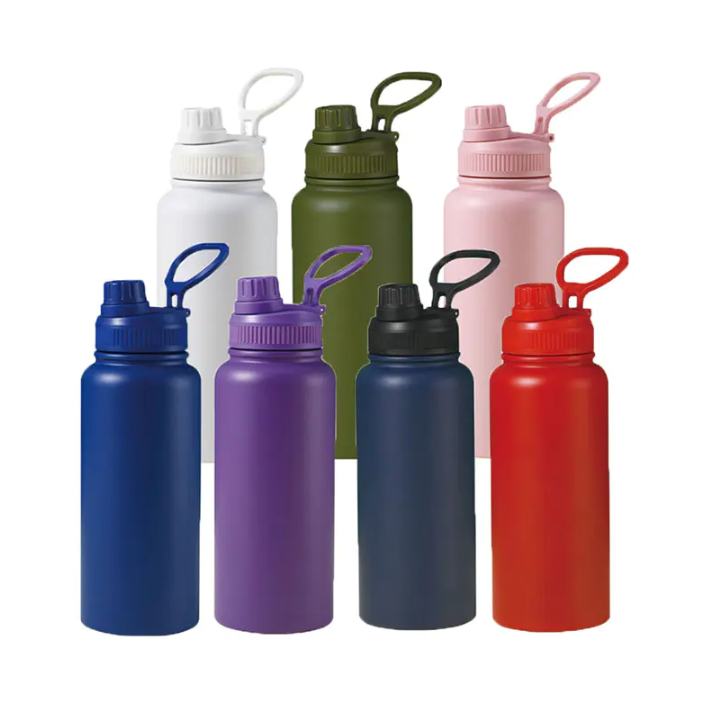 ¿Qué factores afectan la selección del fabricante de botellas de agua aisladas?